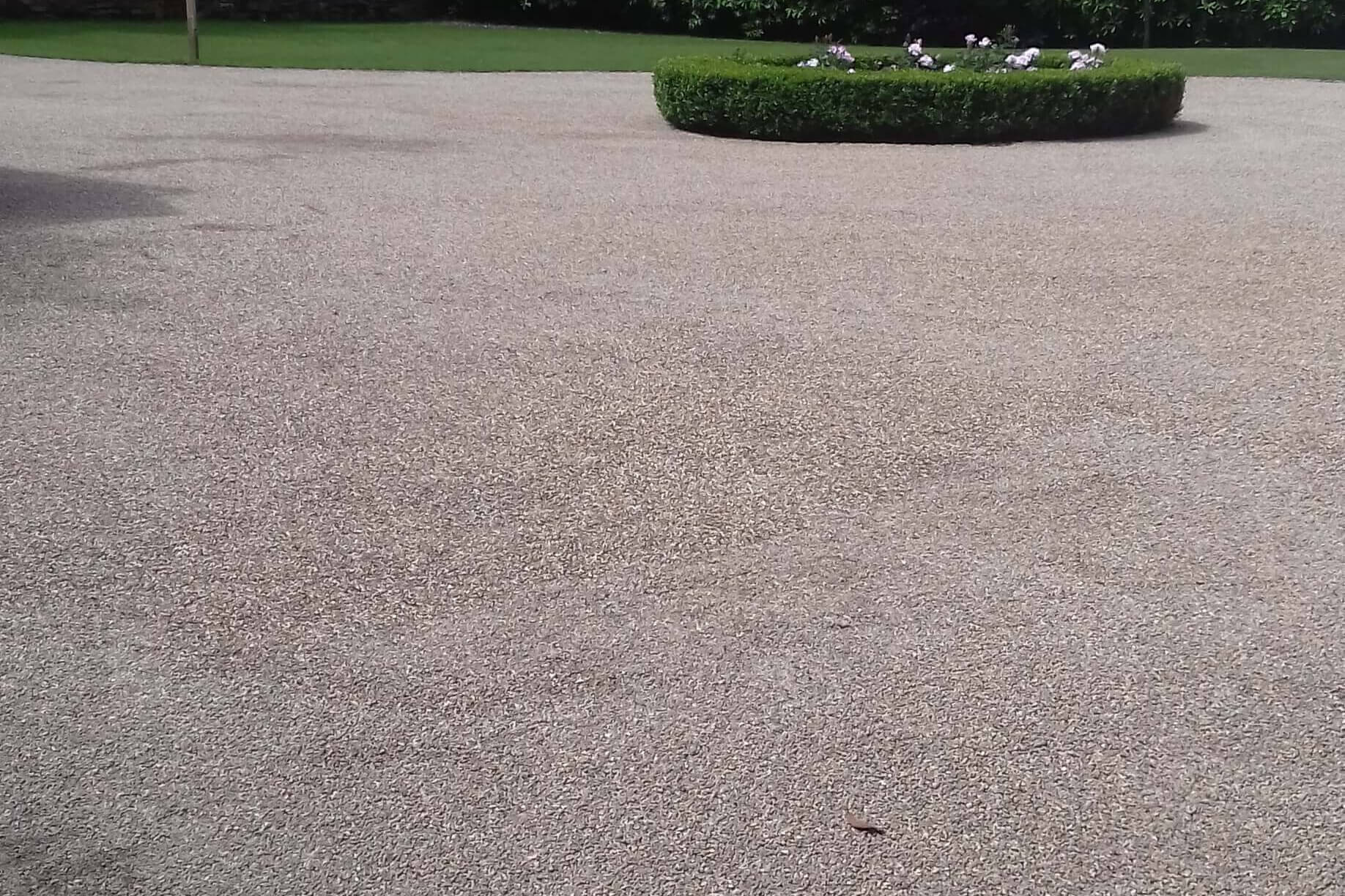 Traditional tar and chip driveway finish in Tenterden