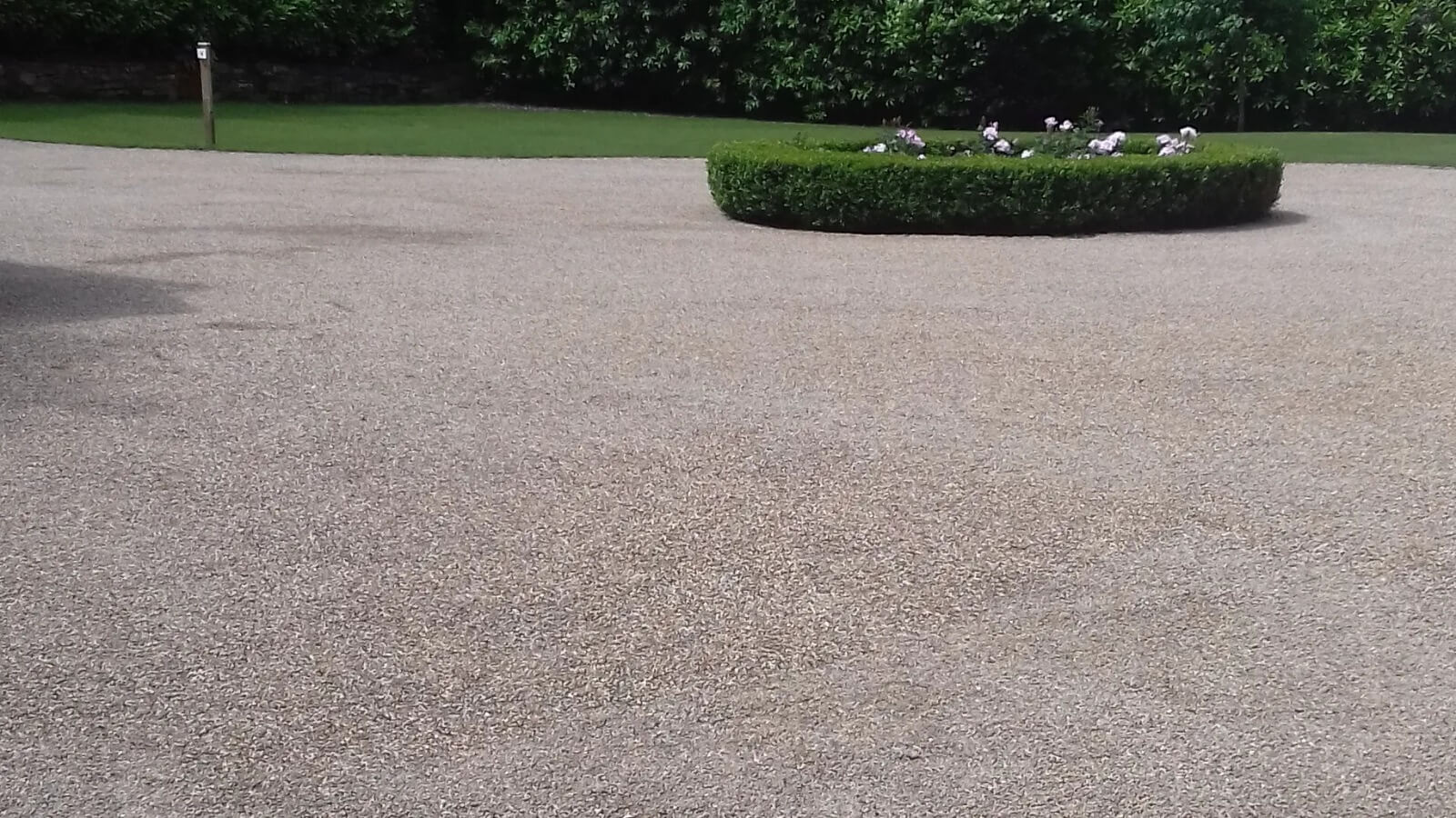 Tar and chip entrance finish detail